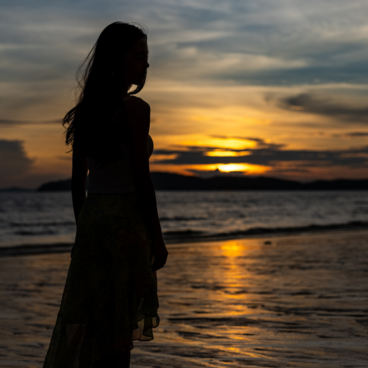 🌙 Micro Essay:  Dancing with Darkness